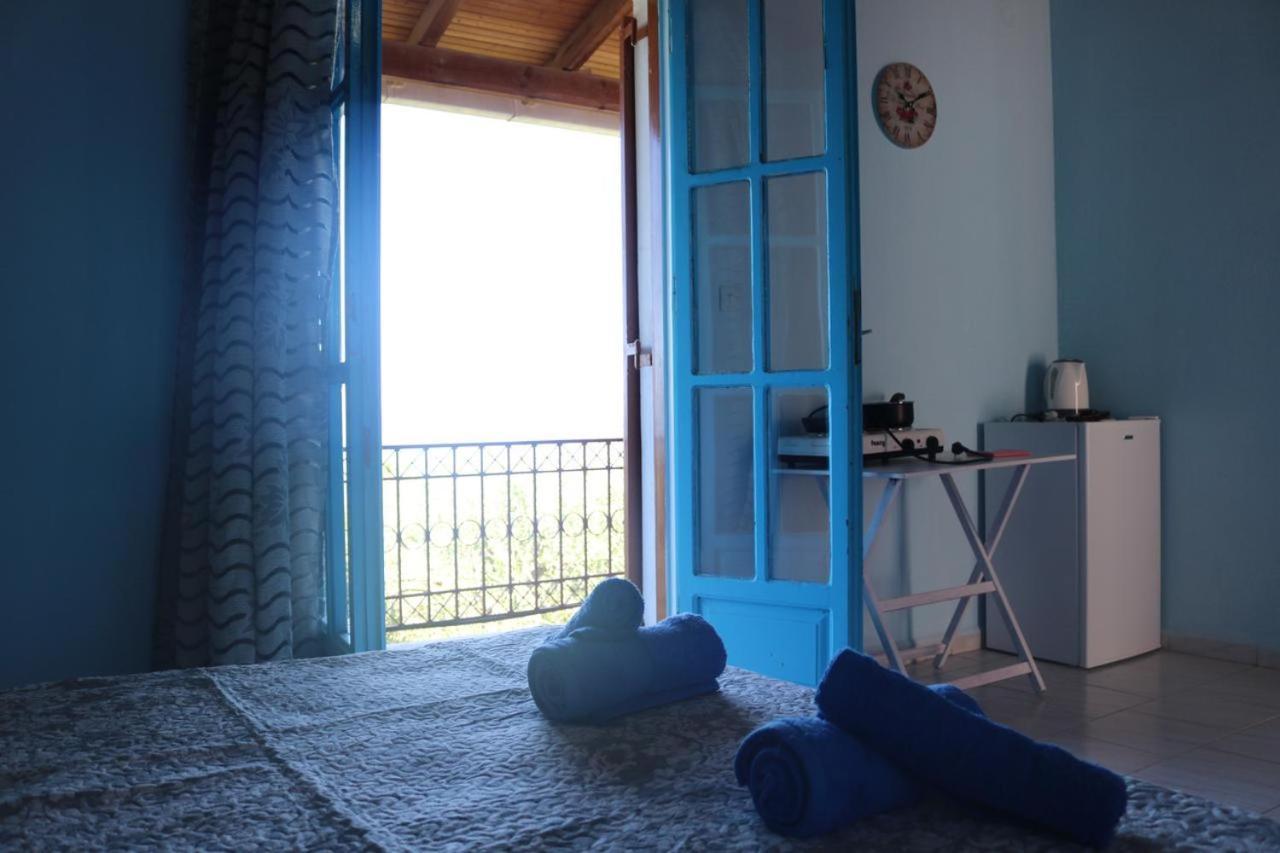 Madalenas B&B Pelekas Exterior photo
